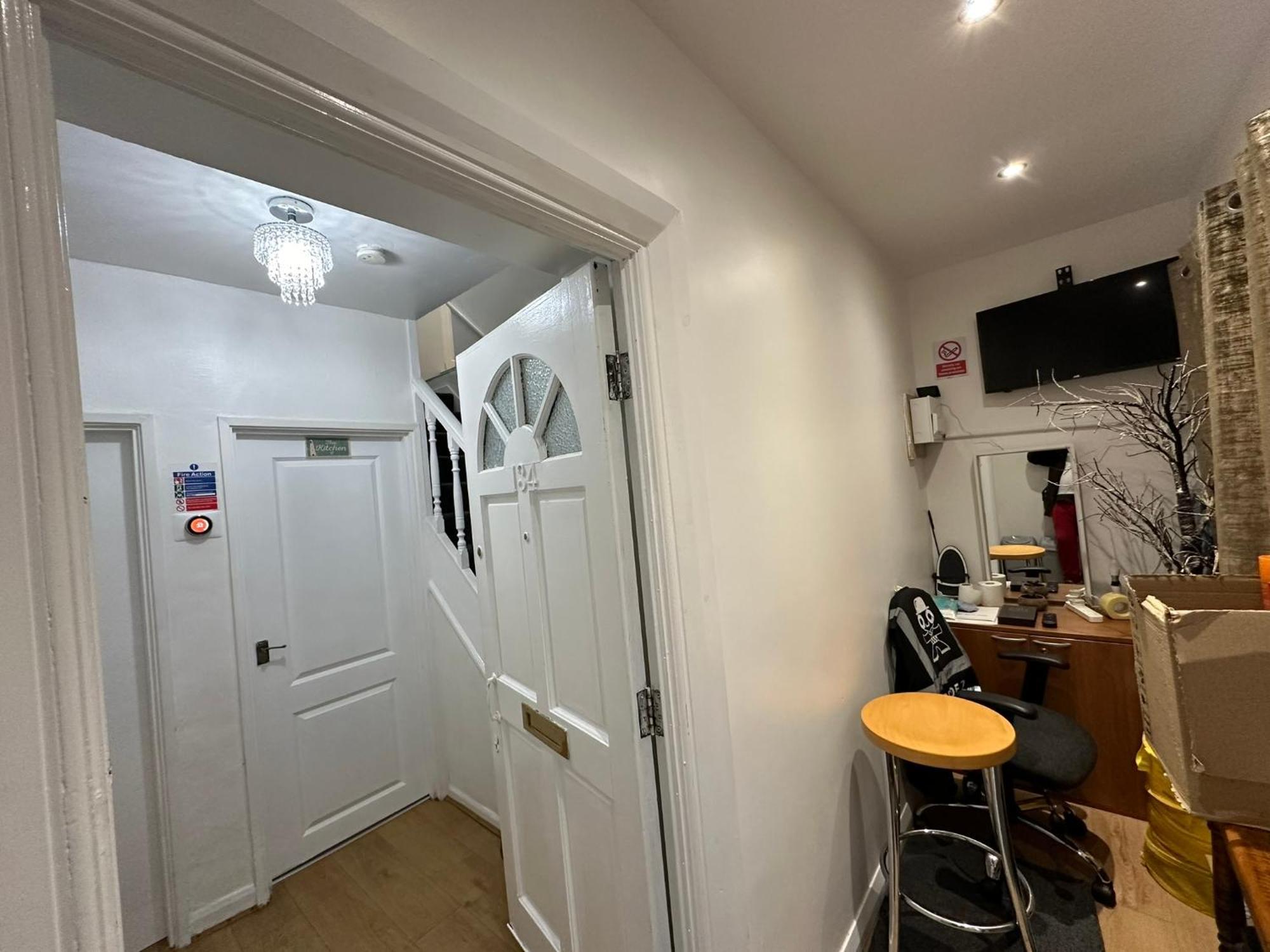 Luxury Ensuite 2Nd Studio Flat With Great Views In Keedonwood Road With Fully Own Bathroom Newly Added And Private Kitchenette Бромли Экстерьер фото
