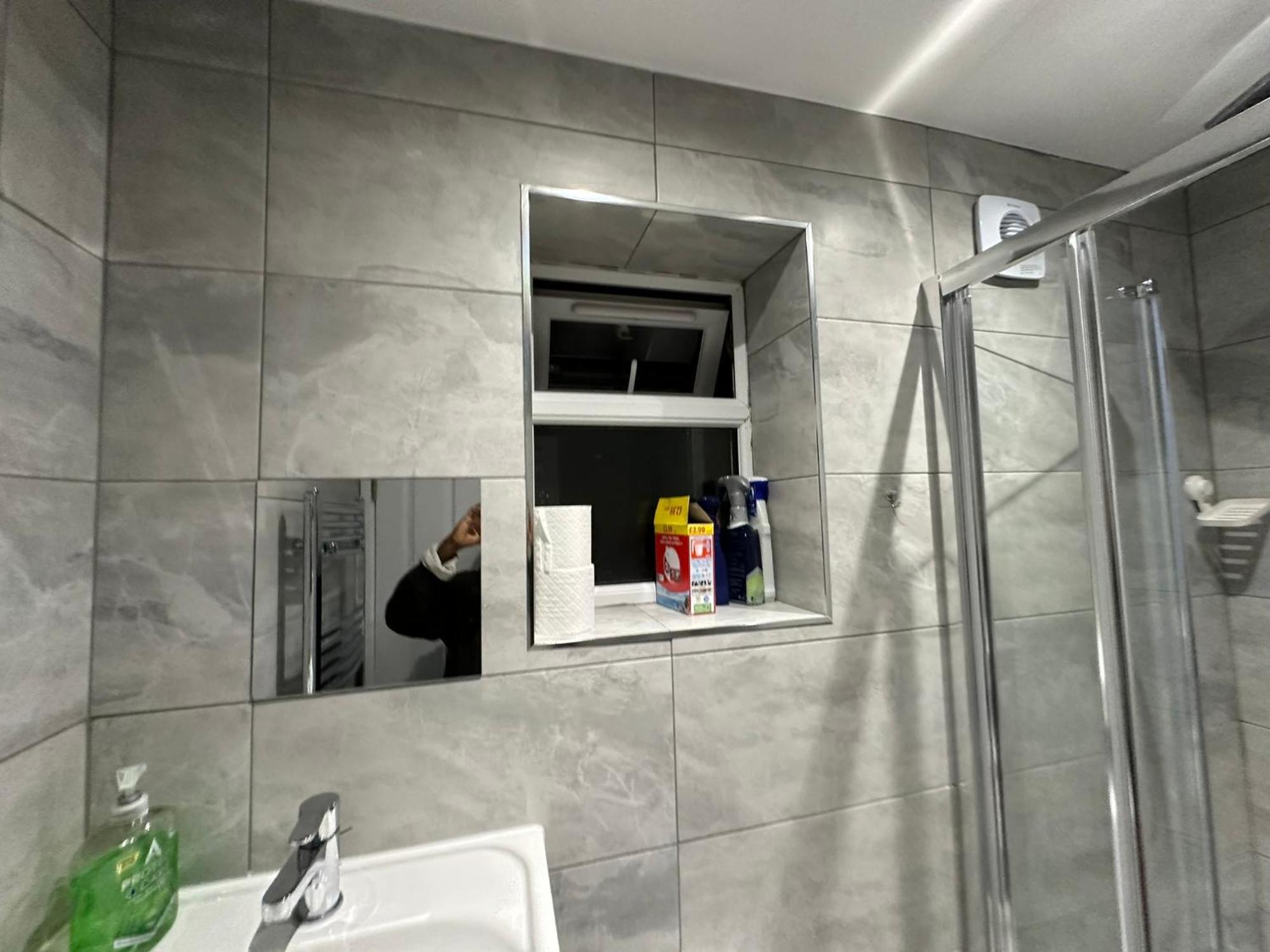 Luxury Ensuite 2Nd Studio Flat With Great Views In Keedonwood Road With Fully Own Bathroom Newly Added And Private Kitchenette Бромли Экстерьер фото